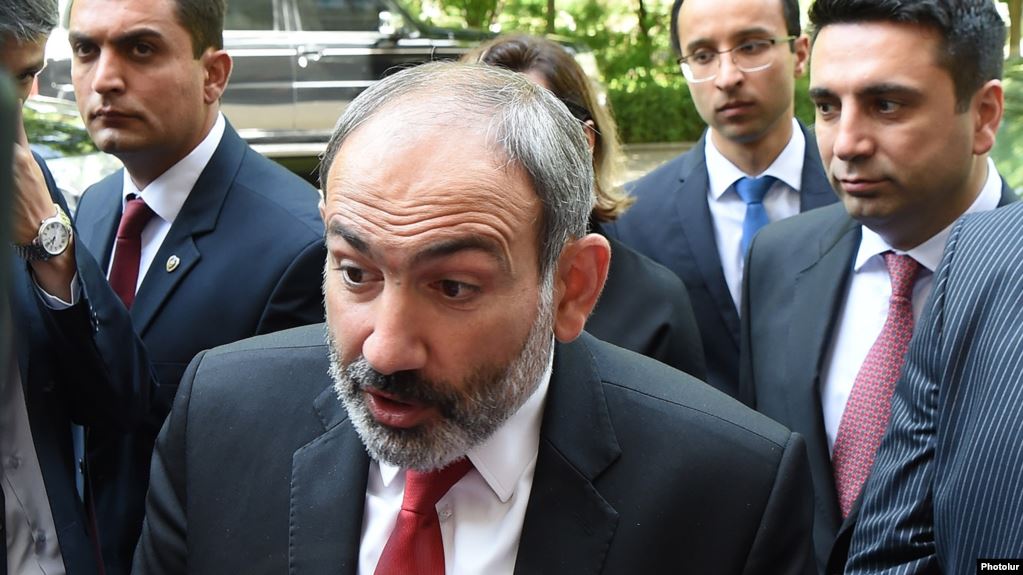 Pachinian félicite le SIS pour l’arrestation d’un responsable présumé de la mort d’un manifestant en 2008