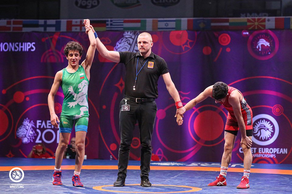 Le fils d’Armen Nazaryan le premier champion olympique sous les couleurs de l’Arménie est champion d’Europe cadet de lutte gréco-romaine en s’imposant en finale contre un Turc