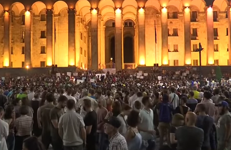 Nouvelle manifestation à Tbilissi contre la Russie et le pouvoir géorgien
