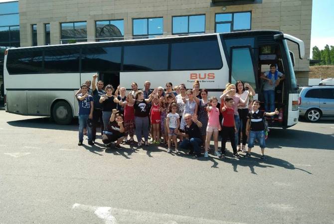 Les 48 passagers Arméniens dont 13 enfants bloqués par les Géorgiens au passage de Verin Lars sont finalement arrivés en Arménie