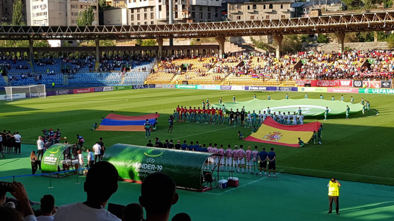 A Erévan en phase finale du championnat d’Europe U19 l’Arménie concède une défaite face à l’Espagne (1-4)
