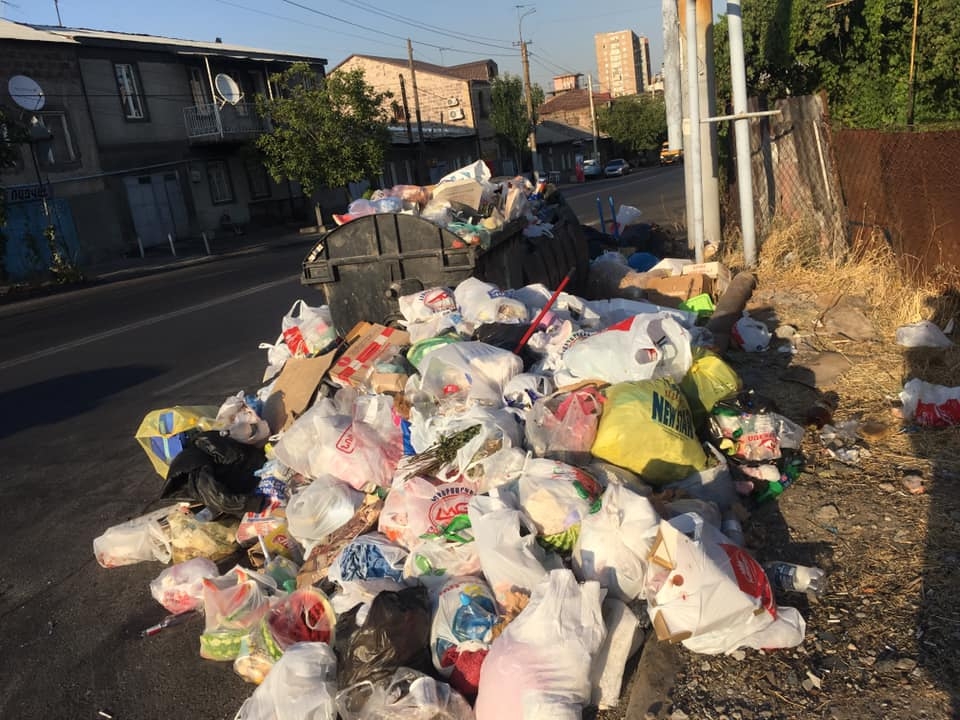 Erevan lutte avec des déchets non collectés