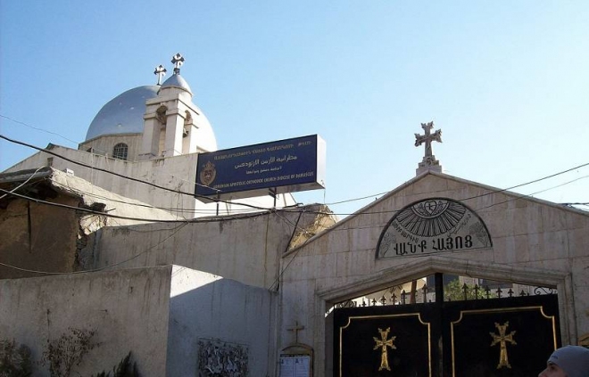 Un nouveau-né découvert à Damas (Syrie) abandonné devant la porte de l’église arménienne Sourp Sarkis Aratchnortanist
