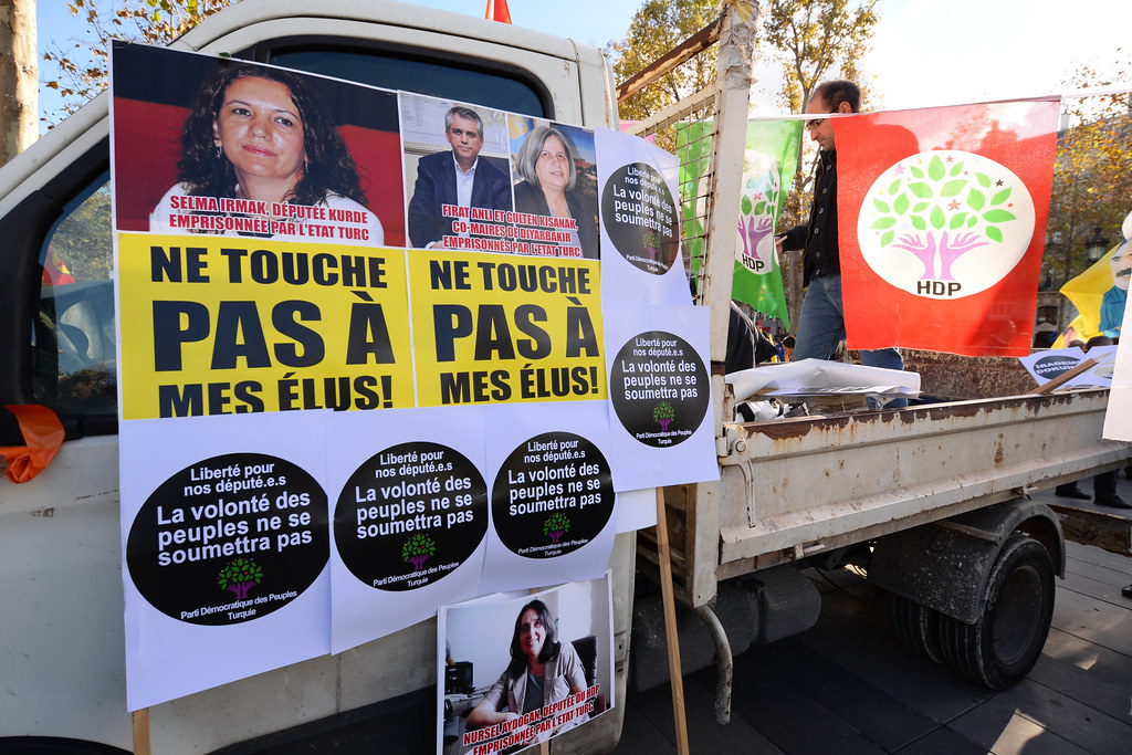 Des maires prokurdes destitués dénoncent une « décision politique »