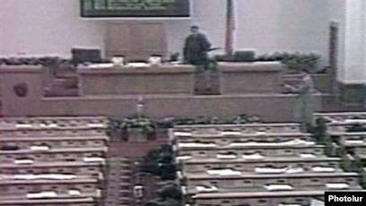 L’homme responsable de l’attaque du Parlement en 1999 demande sa libération