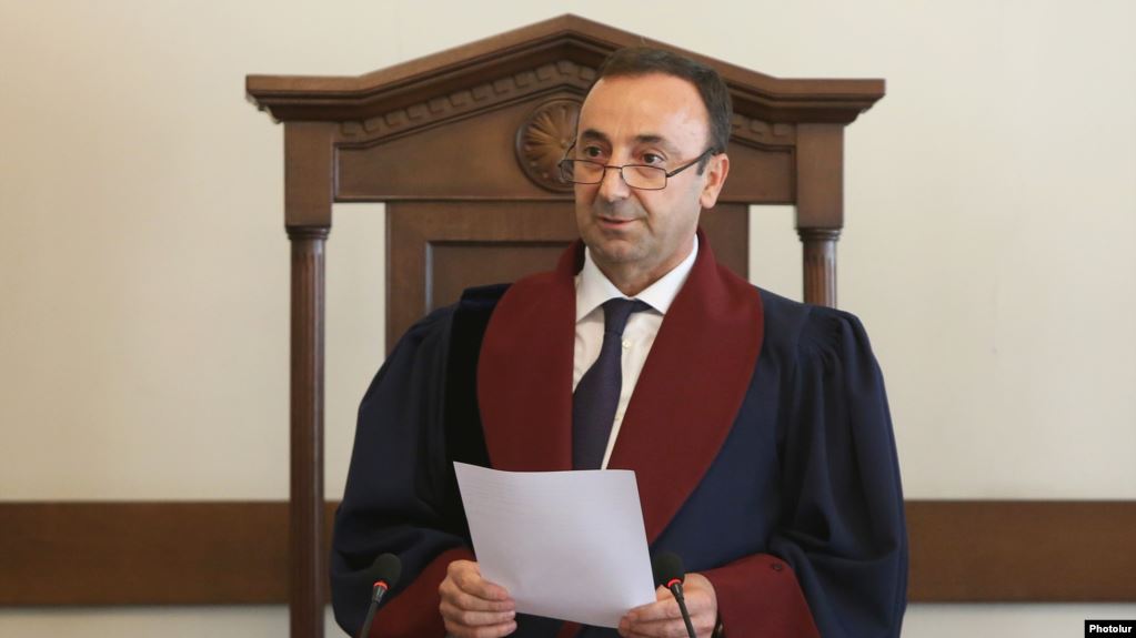 La nomination du président de la Cour constitutionnelle jugée illégale