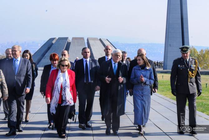 Le Président de Grèce Prokopis Pavlopoulos s’est recueilli devant le mémorial du génocide des Arméniens à Erévan