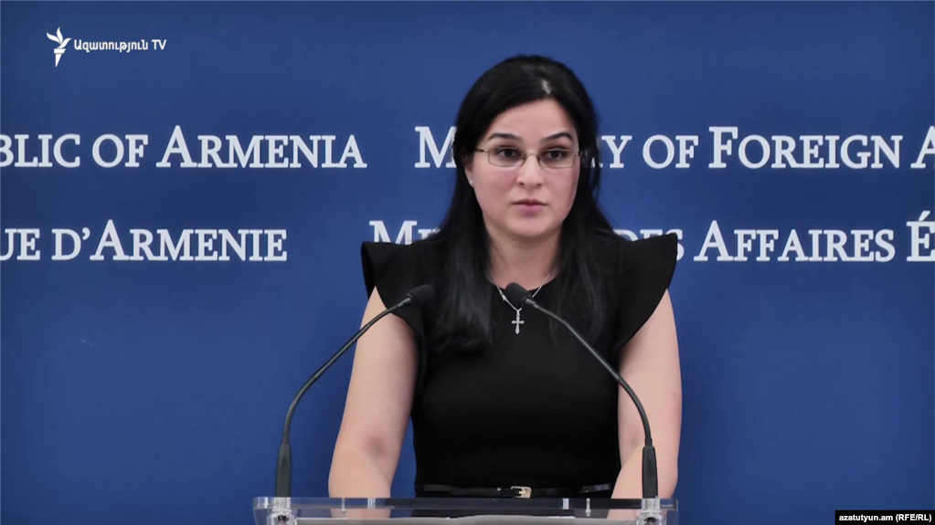 L&rsquo;Arménie réagit face aux critiques de l&rsquo;ambassade ukrainienne après un voyage controversé en Crimée