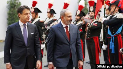 Nikol Pachinian en visite en Italie