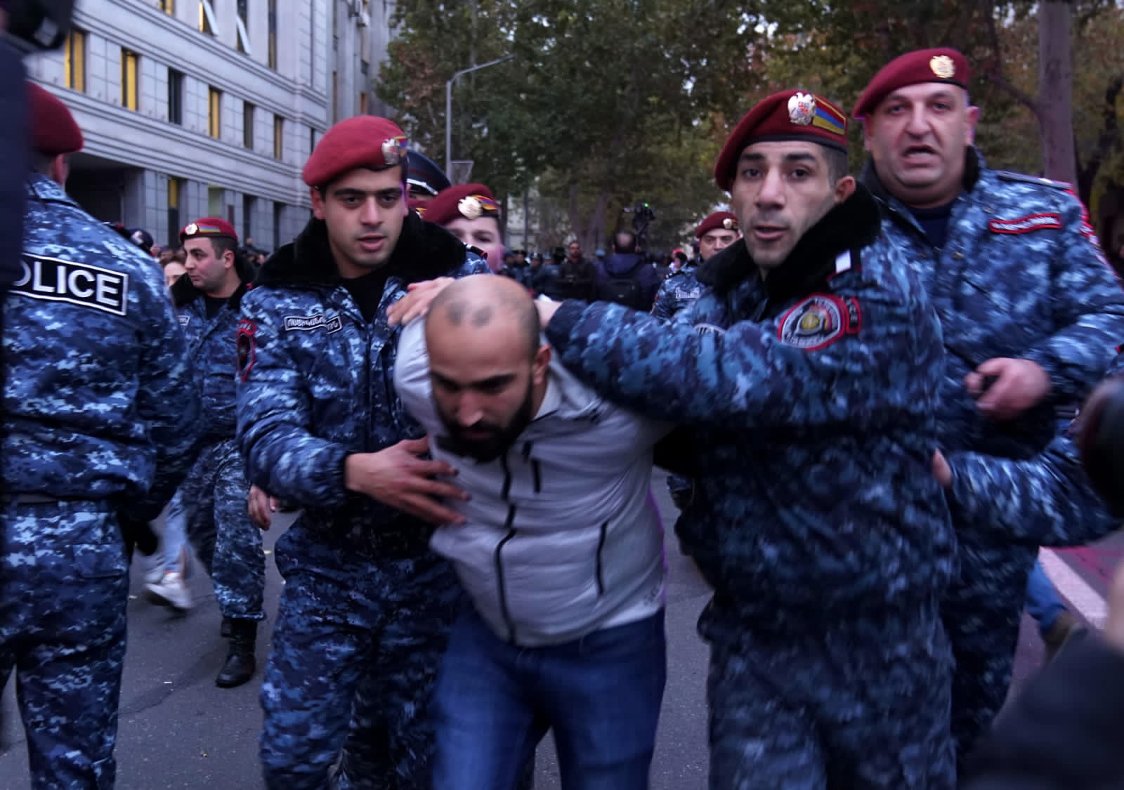 A l’appel de la FRA : une quarantaine de manifestants, une vingtaine d’interpellations