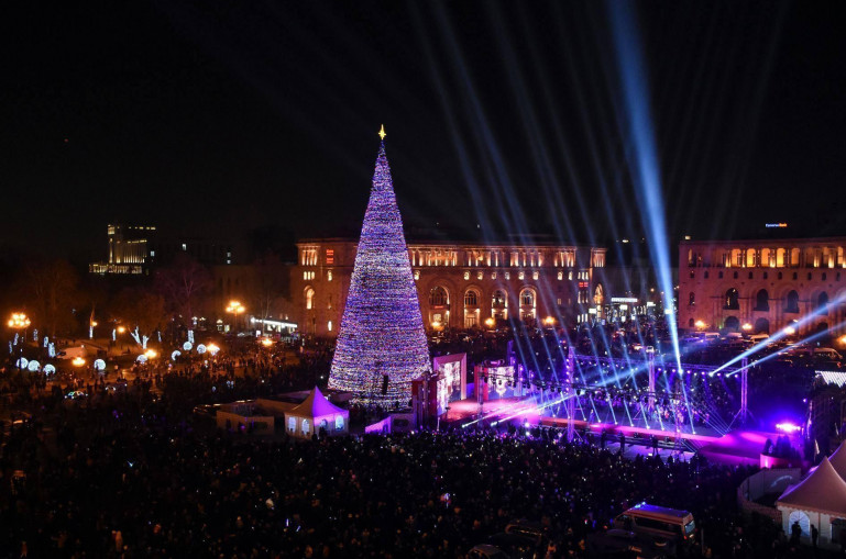 Le 31 décembre à partir de 18 heures la Place de la République à Erévan sera fermée à la circulation pour sécuriser les festivités du Nouvel An