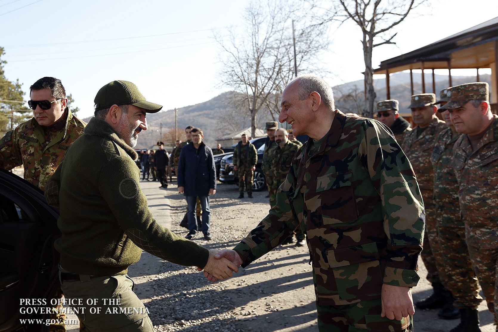 Le Premier ministre a visité les positions frontalières de la partie nord de l&rsquo;Armée de Défense