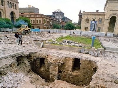 Nikol Pachinian affirme que la mise à jour des constructions enfouies de l’ancienne ville d’Erévan sur la Place de la République sera transformée en musée
