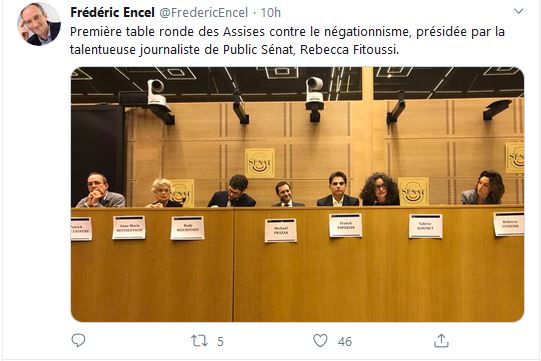 Première table ronde des Assises contre le négationnisme, présidée par la talentueuse journaliste de Public Sénat, Rebecca Fitoussi.
