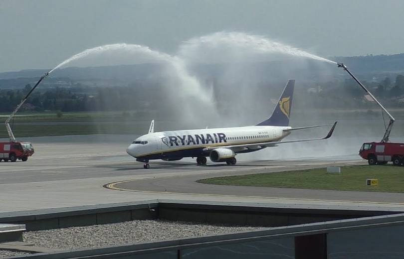 Premier atterrissage à Erévan de l’appareil de Ryanair du vol Milan-Erévan
