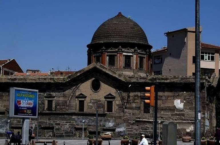 L’église arménienne Sourp Mariam Asdvadzadzine de Kayseri (Turquie) transformée en bibliothèque municipale