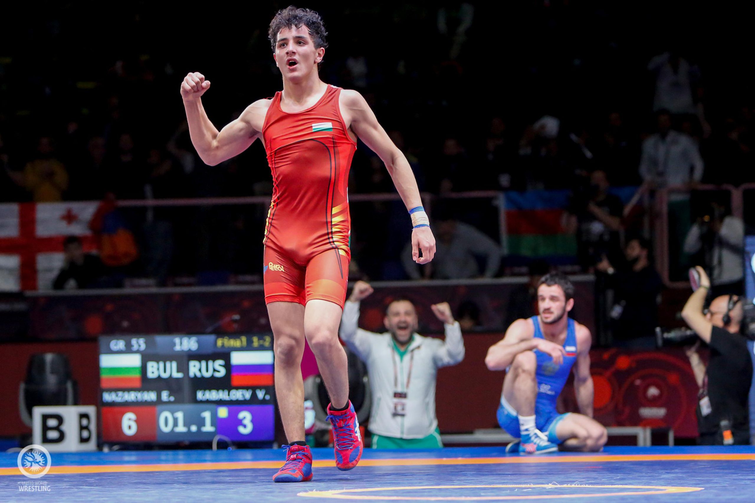 Edmond Nazaryan (18 ans), fils d’Armen Nazayan le 1er champion olympique de l’Arménie est champion d’Europe de lutte gréco-romaine (55 kg) sous les couleurs de la Bulgarie
