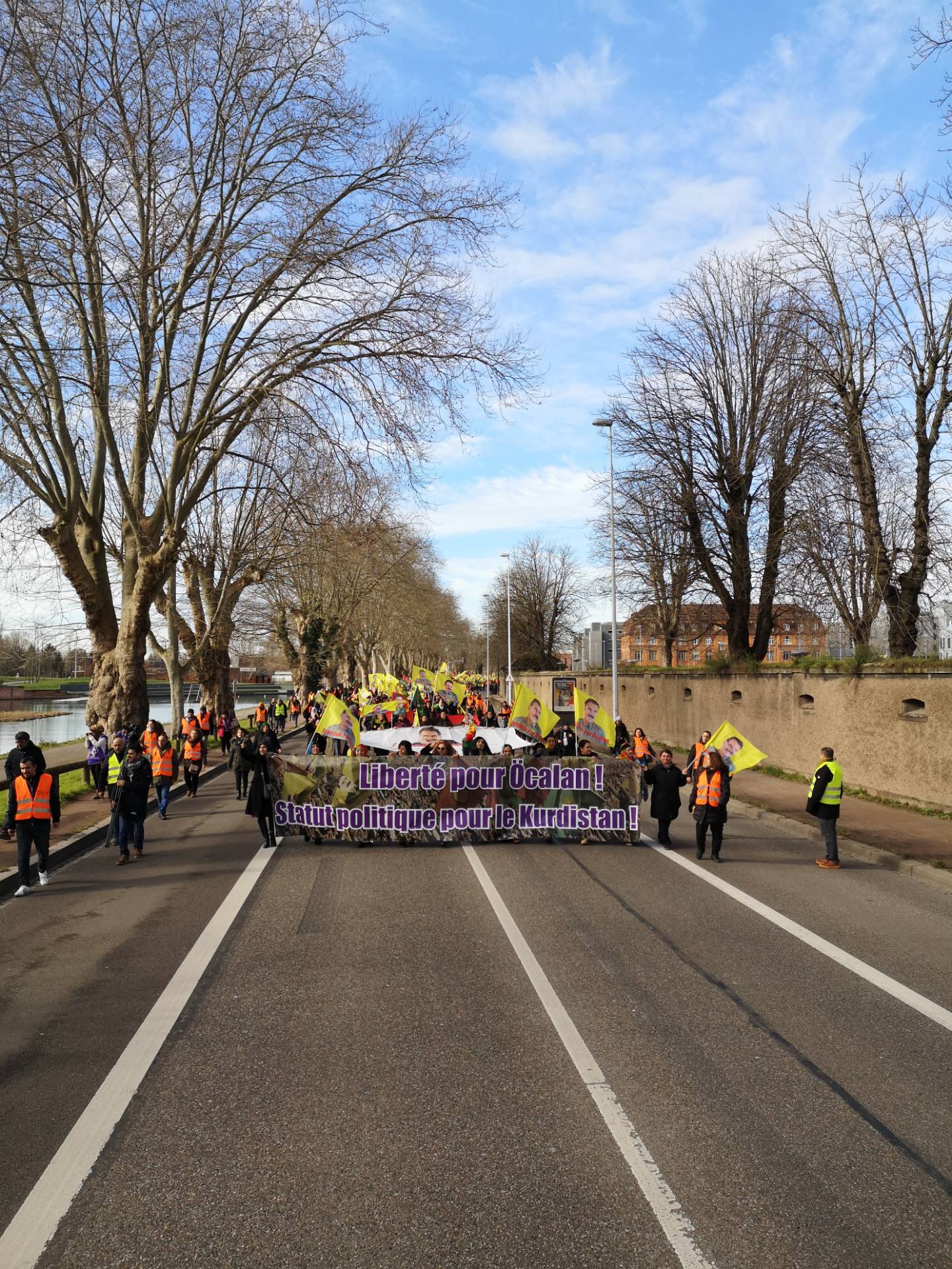 Plusieurs milliers de Kurdes réclament la libération d&rsquo;Öcalan à Strasbourg