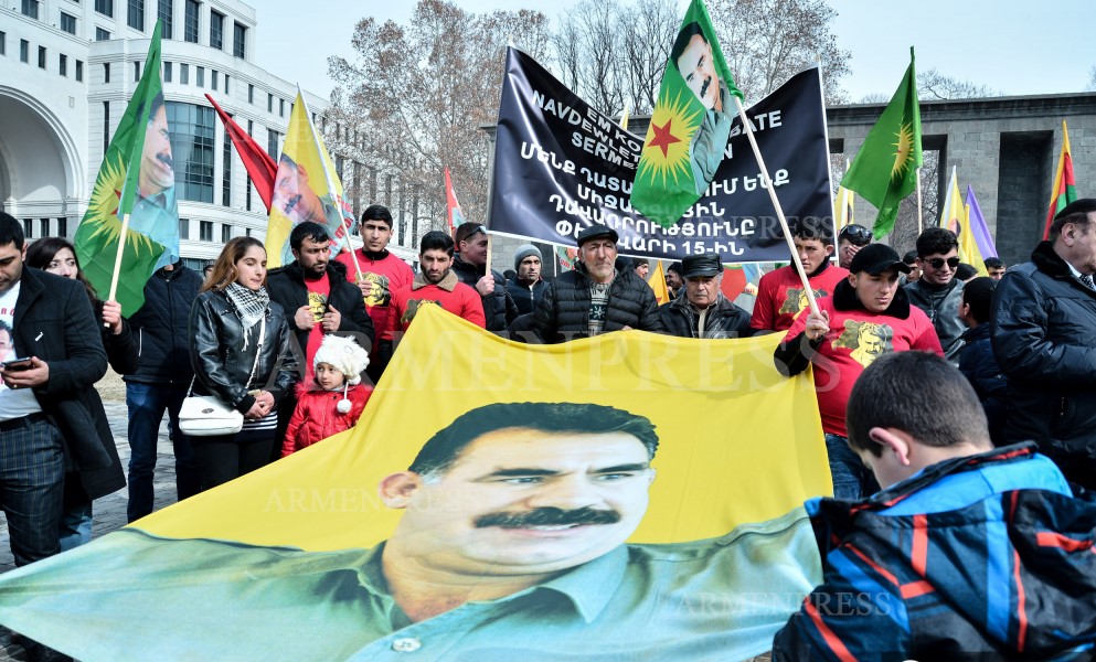 Les Kurdes d’Arménie ont manifesté à Erévan pour soutenir Ocalan le leader du PKK emprisonné depuis 20 ans en Turquie