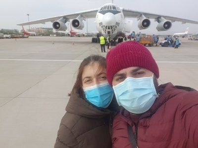 Un couple de citoyens arméniens dans le vol médical Pékin-Erévan