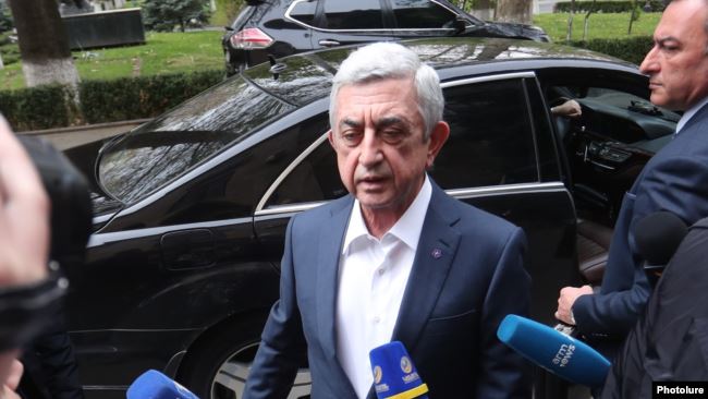 La justice arménienne confirme l’obligation de Serge Sarkissian de rester en Arménie