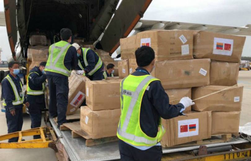 Une société chinoise offre à l’Arménie 2,5 tonnes de matériel médical pour lutter contre le coronavirus