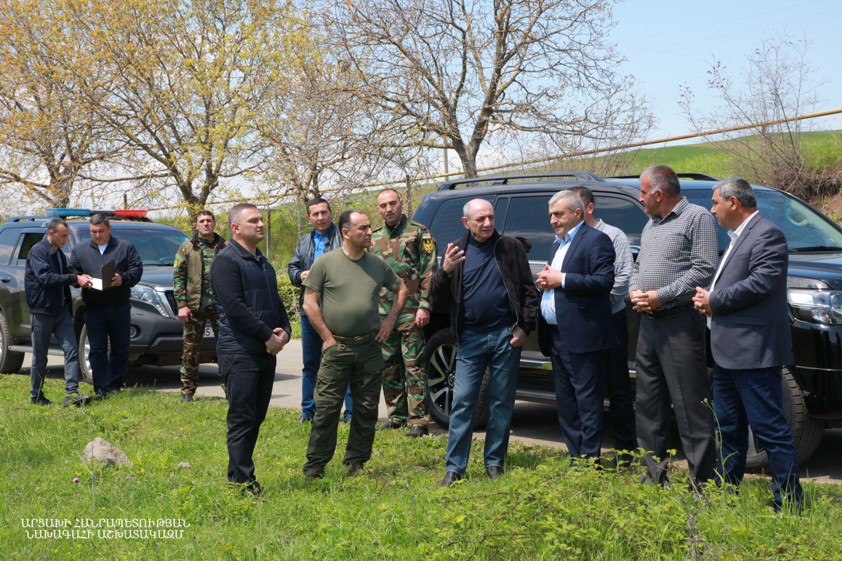Bako Sahakian le président de l’Artsakh a pris connaissance des travaux agricoles dans la région de Martouni