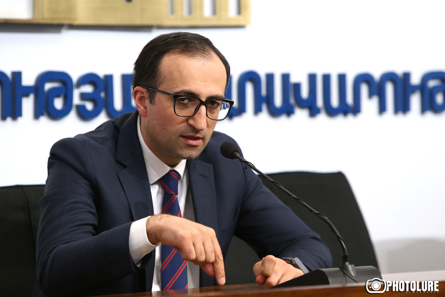 Le ministre arménien de la Santé s’inquiète de la multiplication des théories du complot face au Covid-19