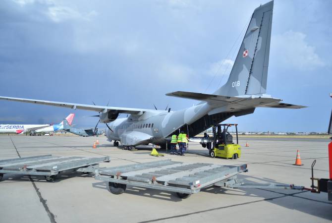 Un avion militaire polonais a apporté du matériel d’aide médical à l’Arménie offert par la Pologne