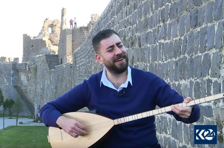 Le chanteur Kurde Azad Bedaran condamné par le tribunal de Diyarbakir pour une chanson jugée comme une propagande pour le PKK