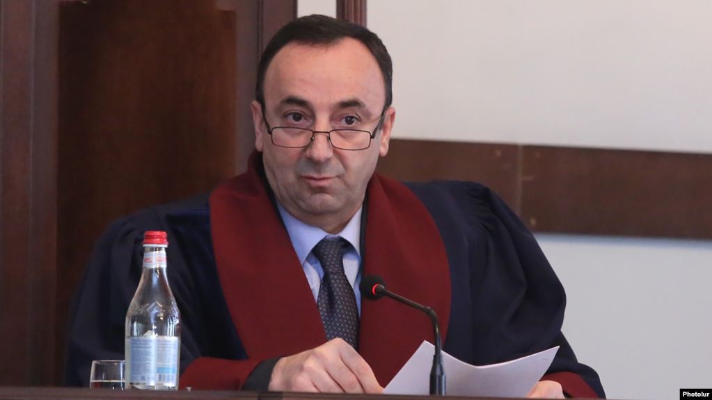 Les juges de la Haute Cour remettent en question la légalité des modifications constitutionnelles