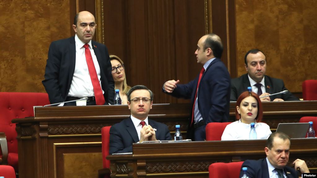 Le parti d&rsquo;opposition LHK ne va pas contester les amendements constitutionnels controversés