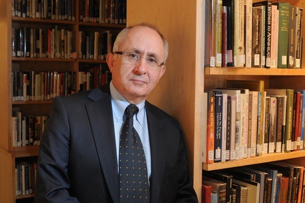 Le Dr Taner Akçam souligne la nécessité d&rsquo;institutionnaliser la recherche sur le génocide arménien