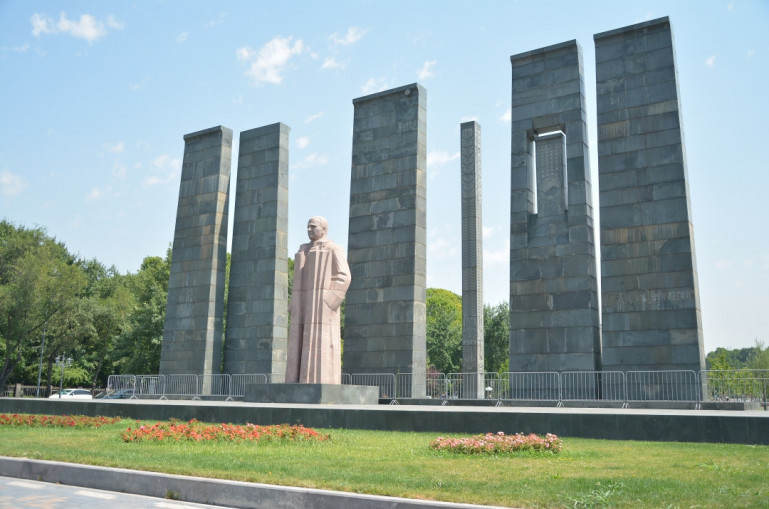 Le mémorial dédié à Alexandre Miasnikian au centre d’Erévan est en rénovation