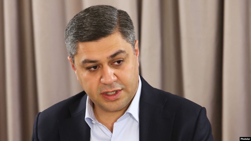 L&rsquo;ancien chef de la sécurité arménienne insiste sur la nécessité d&rsquo;un changement de régime