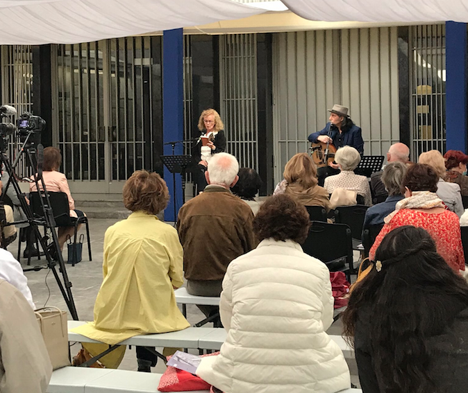 En toute intimité, Anny Romand a lu des extraits de son ouvrage « Ma Grand&rsquo;mère d&rsquo;Arménie »