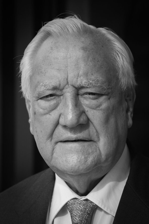 Hommage à Christian Poncelet, grande figure de l&rsquo;amitié franco-arménienne