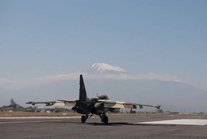 Le dernier envol de Valery Daneline le pilote de l’avion arménien Su-25 abattu par un F-16 turc dans l’espace aérien de l’Arménie