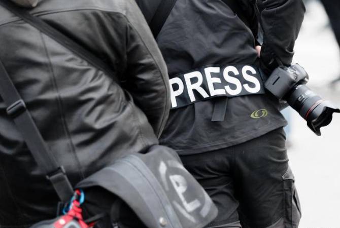 Un minibus transportant des journalistes Russes et Arméniens fut en Artsakh la cible de tirs de l’Azerbaïdjan