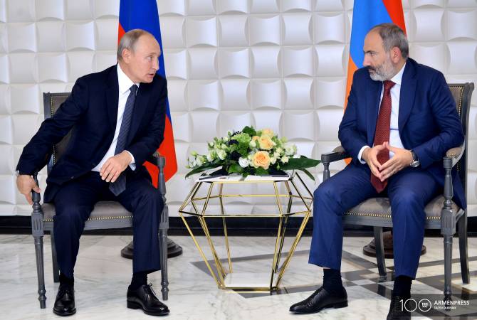 Nikol Pashinyan et Vladimir Poutine s&rsquo;entretiennent au téléphone