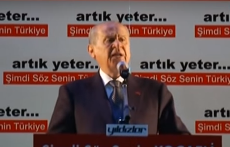 Devlet Bahceli, l’allié d’Erdogan, appelle à noyer l’Arménie dans le sang
