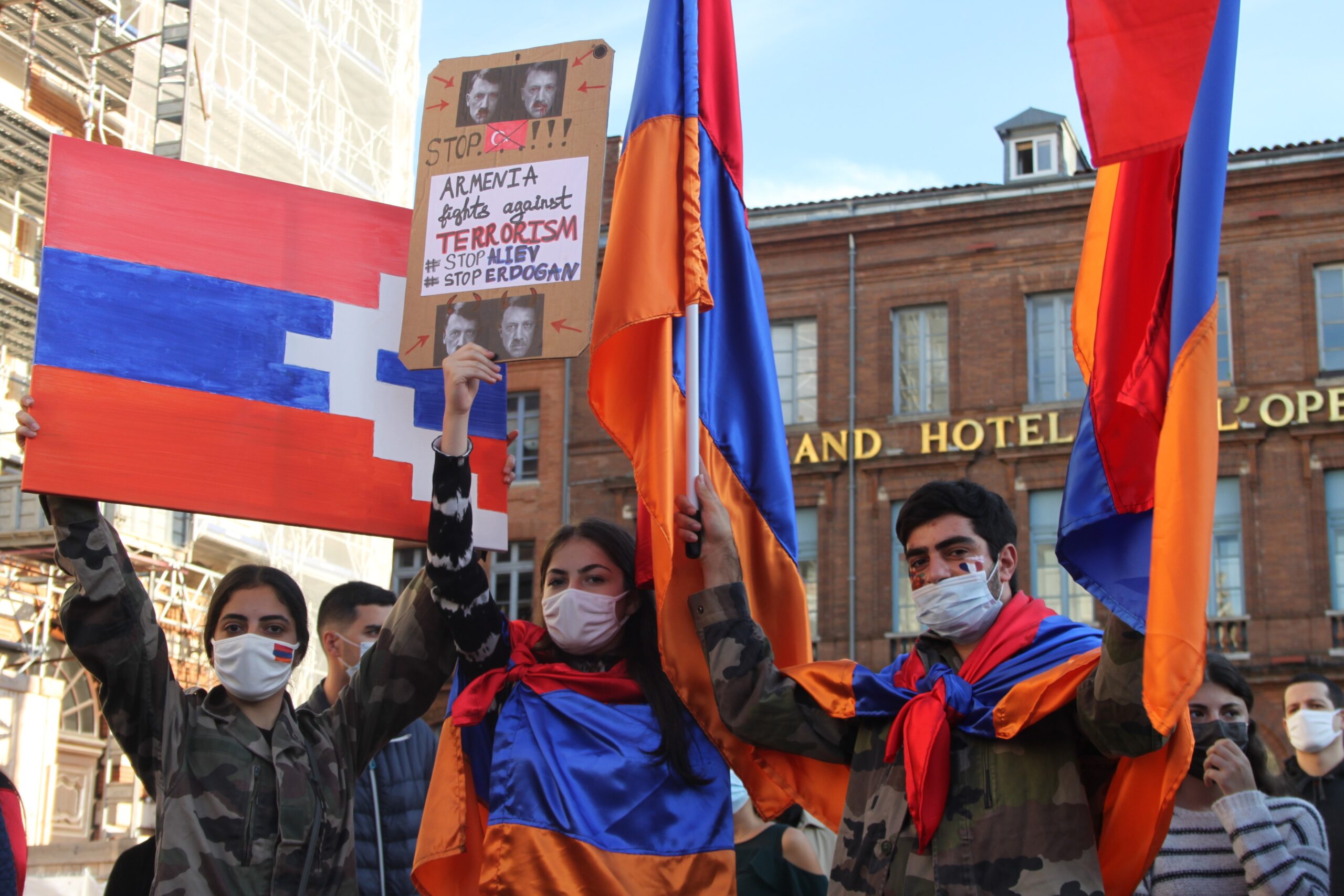 A Toulouse, les Arméniens présents en masse pour condamner l’agression turco-azérie contre l’Artsakh