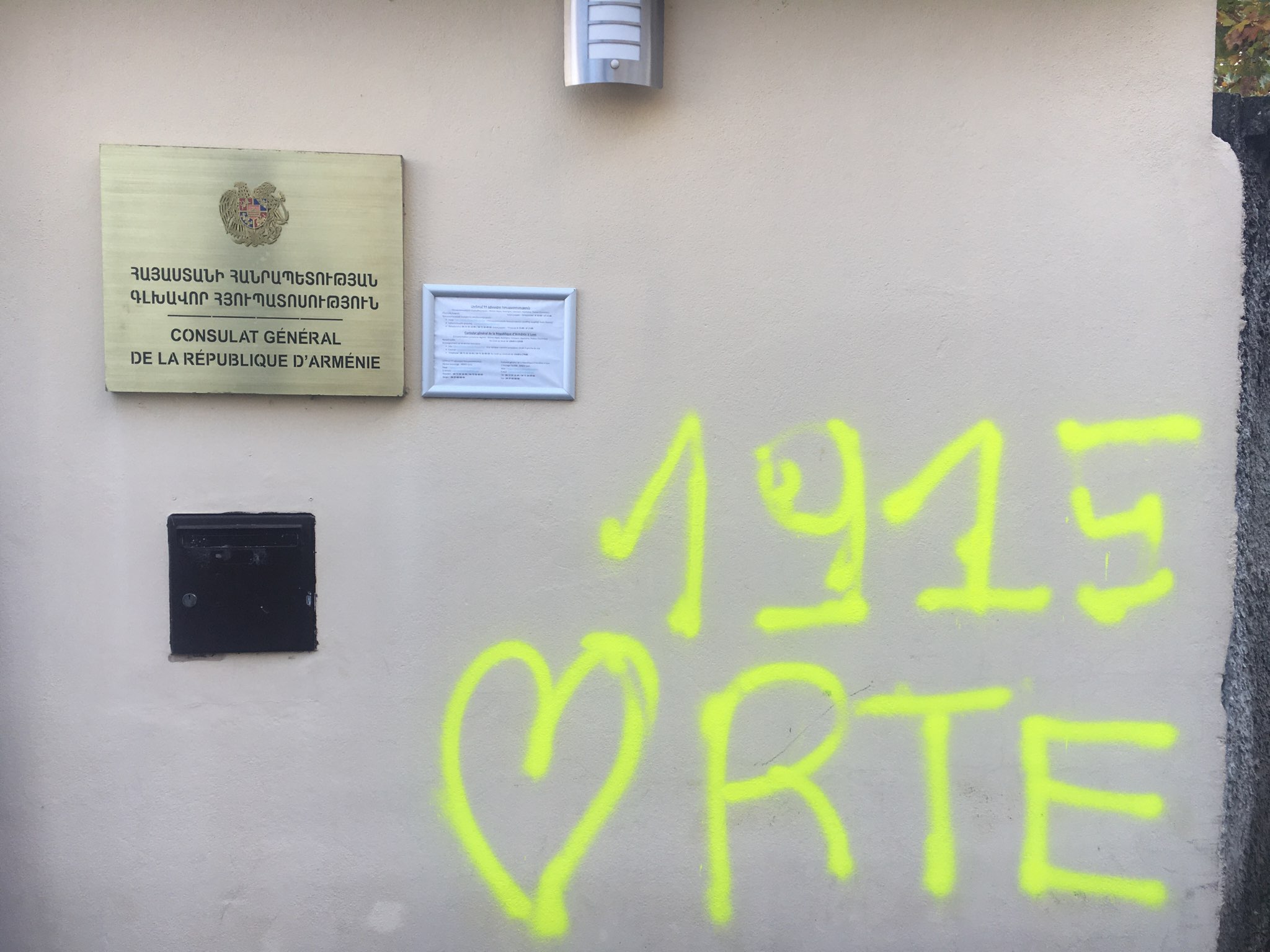 Le consulat général de la République d&rsquo;Arménie taggué à Lyon