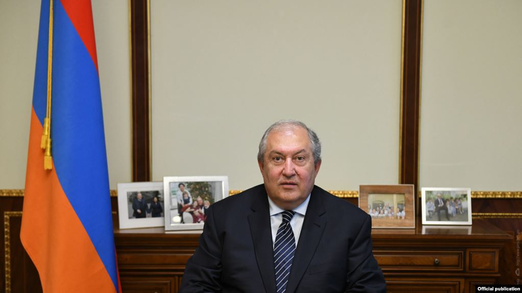 Selon Armen Sarkissian, l’Azerbaïdjan veut faire un « nettoyage ethnique » en Artsakh