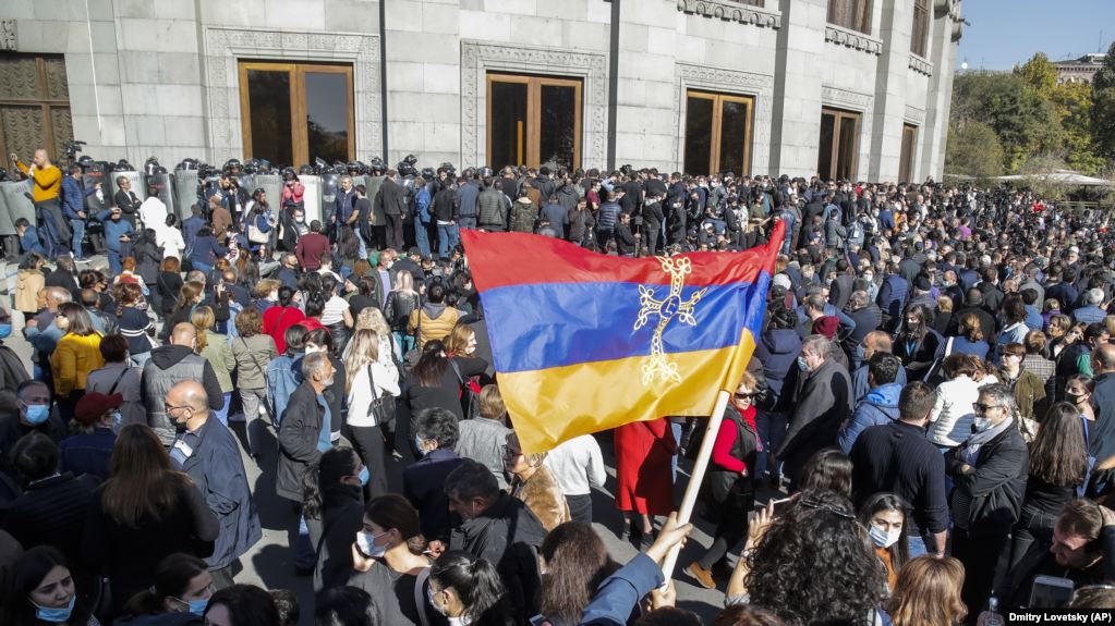 A Erevan, le choc et l&rsquo;accablement : « Ce qui s&rsquo;est passé est bien pire qu&rsquo;une simple défaite militaire »