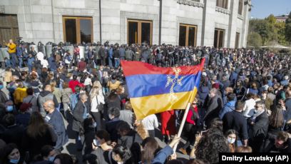 L&rsquo;opposition demande la démission de Nikol Pachinian