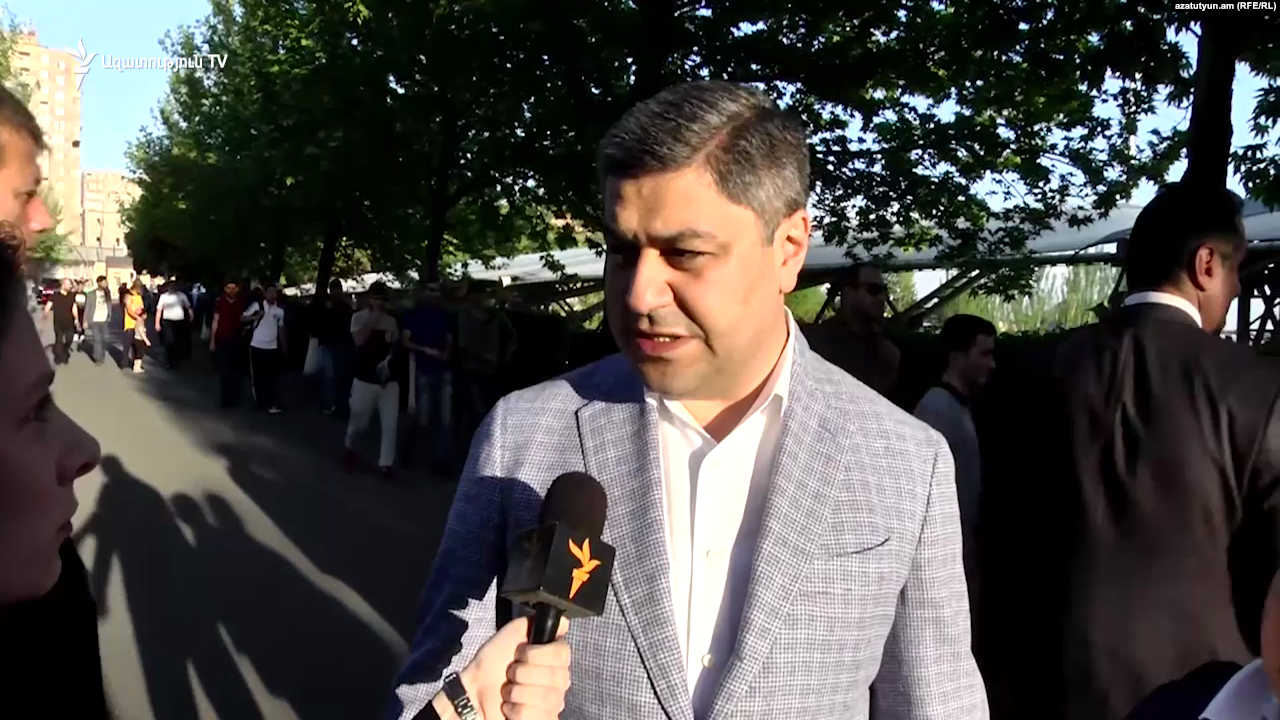 Vanetsian détenu pour avoir violé la loi martiale, selon son parti