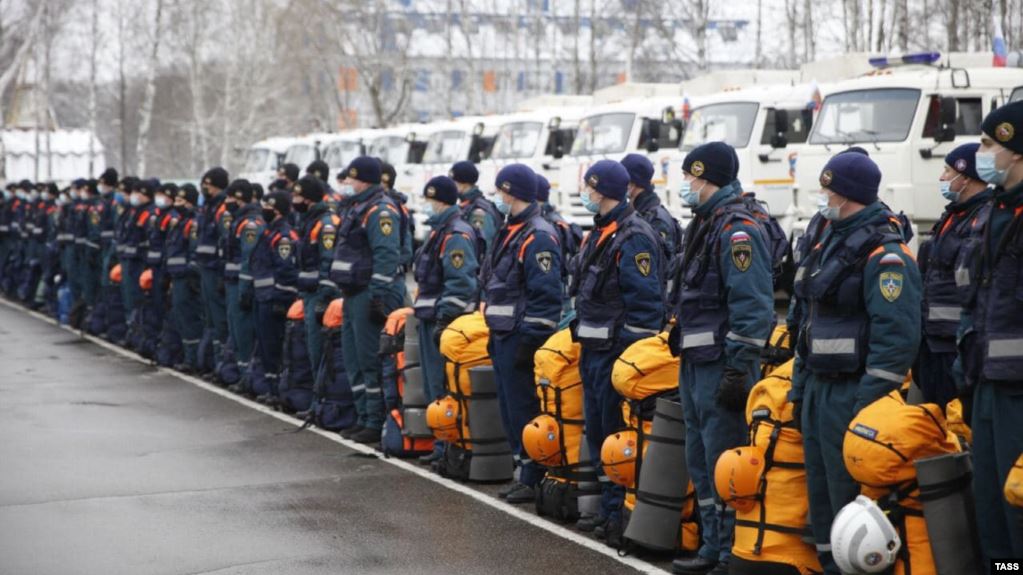 Vladimir Poutine s&rsquo;entretient de nouveau avec Pachinian et Aliev