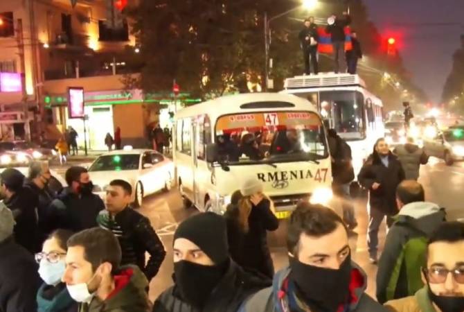 Les manifestations anti-Pachinian se poursuivent à Erévan en ce moment