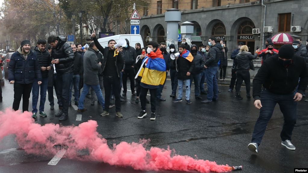 L&rsquo;ultimatum dépassé, les manifestations de l&rsquo;opposition reprennent